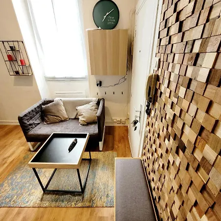 - Basilique St-sernin------- Netflix Apartment *